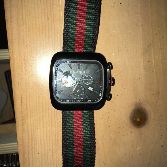 Gucci Coupe Watch - Picture 1 of 6